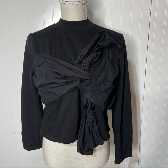 Zara | Knot Crewneck - Picture 2 of 6